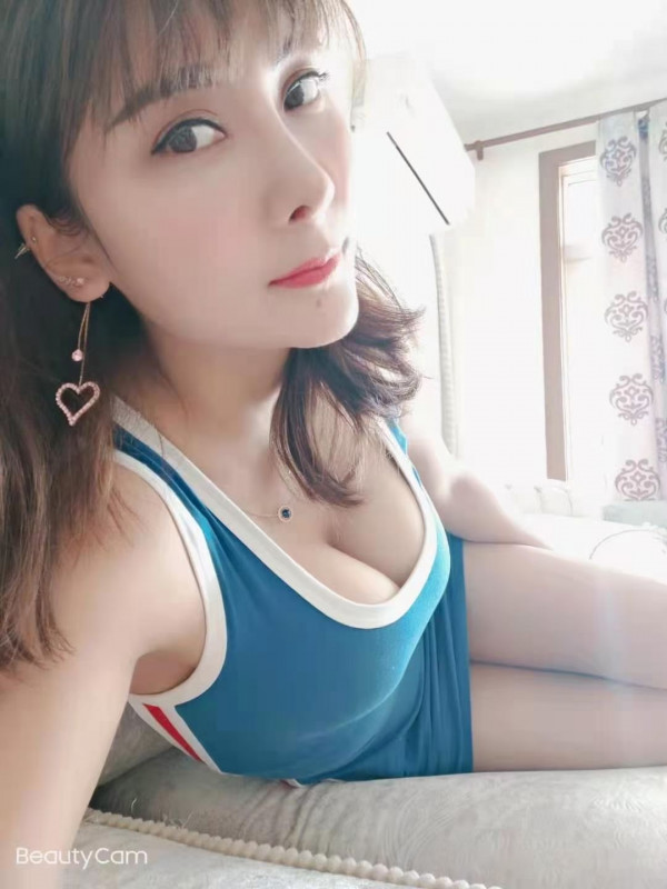 松江野味大奶子骚女